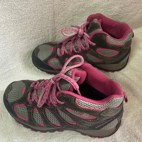 Merrell girls pink and gray hiking boots in size 4 - Picture 4 of 10